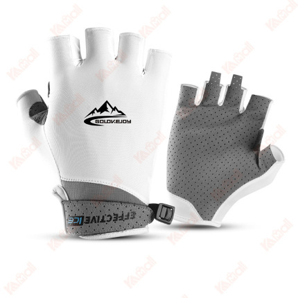 fingerless gloves